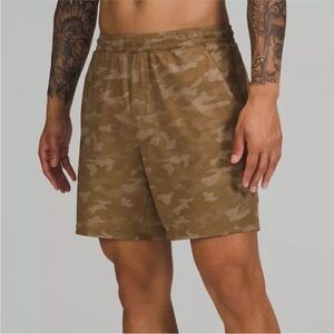 Lululemon Pace Breaker 7” Linerless Short in Mesh Camo Artifact, Size Small